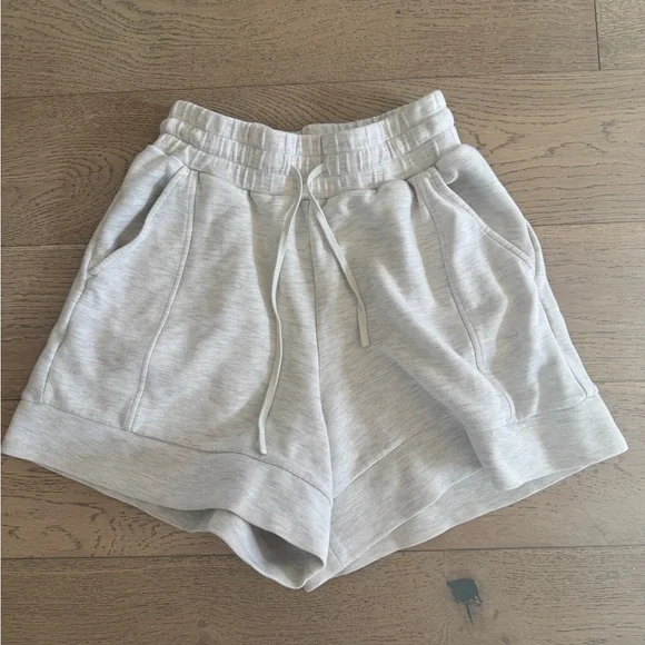 VARLEY Women's Varley Atrium High Rise Shorts XS $88 - Picture 1 of 5